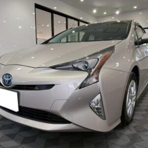 2018 Toyota Prius silver hybrid used car Japan export