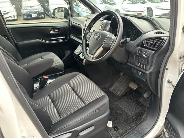 Ref:AUX-24299691 TOYOTA VOXY 2019 12 Ref:AUX-24299691 TOYOTA VOXY 2019 - Image 12