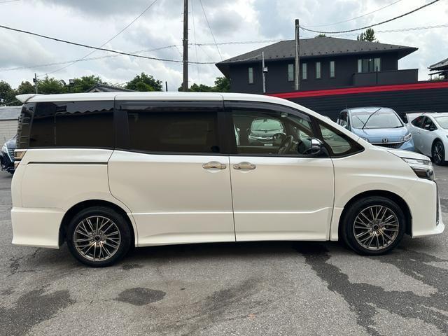 Ref:AUX-24299691 TOYOTA VOXY 2019 19 Ref:AUX-24299691 TOYOTA VOXY 2019 - Image 19