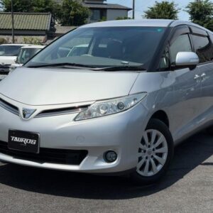2011 Toyota Estima silver gasoline used car Japan export