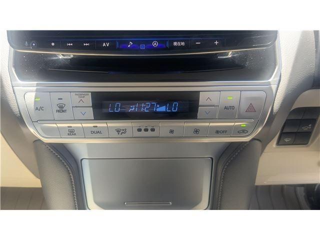 Ref:AUX-24300680 TOYOTA LAND CRUISER PRADO 2022 15 Ref:AUX-24300680 TOYOTA LAND CRUISER PRADO 2022 - Image 15