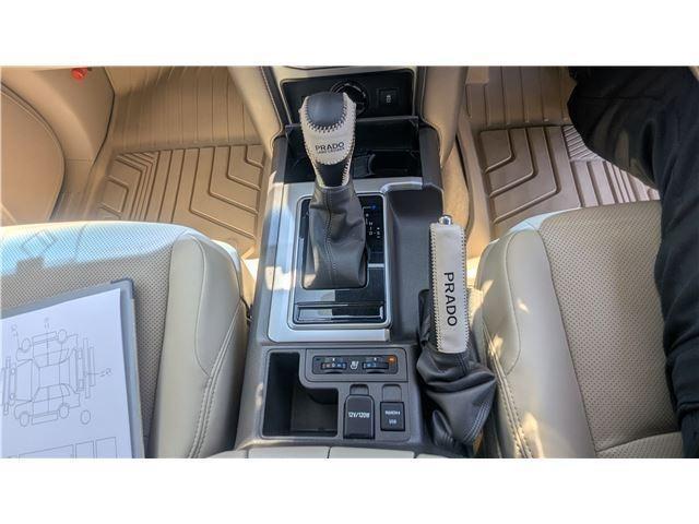 Ref:AUX-24300680 TOYOTA LAND CRUISER PRADO 2022 17 Ref:AUX-24300680 TOYOTA LAND CRUISER PRADO 2022 - Image 17