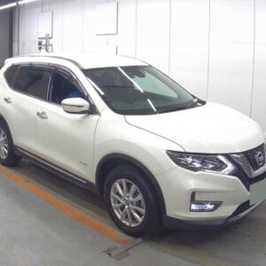 2017 Nissan X-Trail pearl gasoline used car Japan export