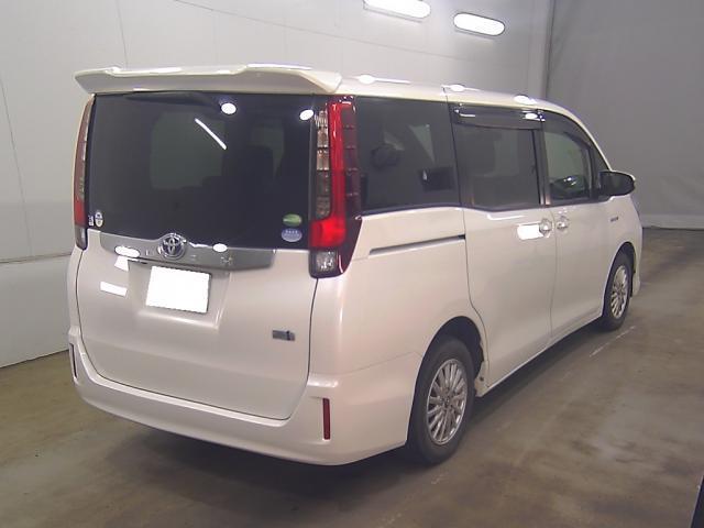 Ref:AUX-24305303 TOYOTA NOAH 2014 3 Ref:AUX-24305303 TOYOTA NOAH 2014 - Image 3
