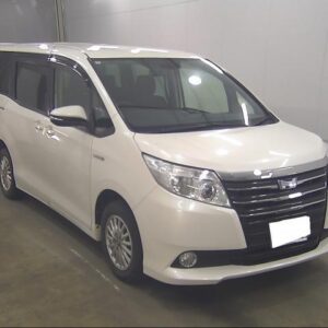 2014 Toyota Noah pearl hybrid used car Japan export