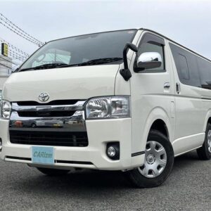 2018 Toyota Hiace Van white gasoline used car Japan export