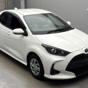 2023 Toyota Yaris white gasoline used car Japan export