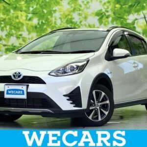2019 Toyota Aqua pearl gasoline used car Japan export