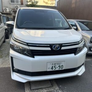 2014 Toyota Voxy white hybrid used car Japan export