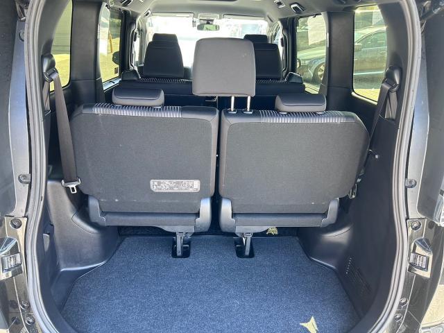 Ref:AUX-24320181 TOYOTA VOXY 2018 18 Ref:AUX-24320181 TOYOTA VOXY 2018 - Image 18