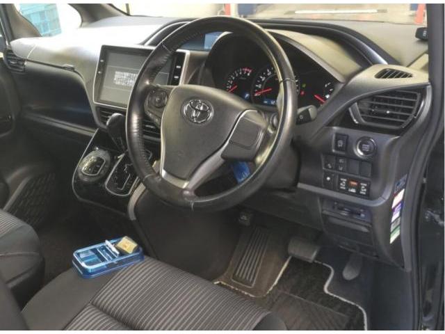 Ref:AUX-24320181 TOYOTA VOXY 2018 3 Ref:AUX-24320181 TOYOTA VOXY 2018 - Image 3