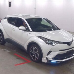 2017 Toyota C-Hr pearl gasoline used car Japan export