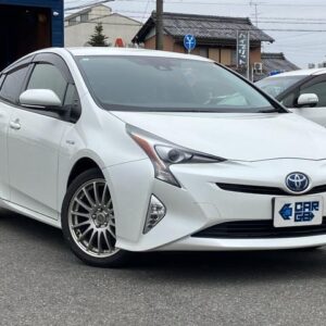2016 Toyota Prius pearl hybrid used car Japan export