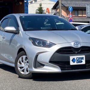 2020 Toyota Yaris silver gasoline used car Japan export