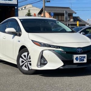 2018 Toyota Prius Phv pearl hybrid used car Japan export