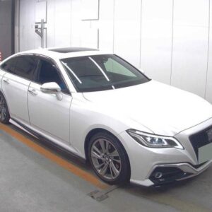 2021 Toyota Crown Hybrid pearl gasoline used car Japan export