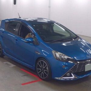 2014 Toyota Aqua blue gasoline used car Japan export