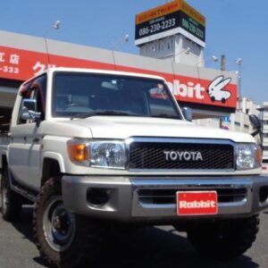 2015 Toyota Land Cruiser 70 white gasoline used car Japan export