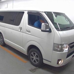 2021 Toyota Hiace Van pearl diesel used car Japan export