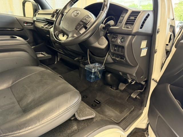 Ref:AUX-24326121 TOYOTA HIACE VAN 2021 4 Ref:AUX-24326121 TOYOTA HIACE VAN 2021 - Image 4