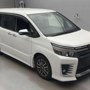 2016 Toyota Voxy pearl gasoline used car Japan export