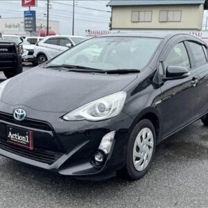 2016 Toyota Aqua black hybrid used car Japan export