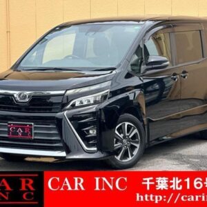 2017 Toyota Voxy black gasoline used car Japan export