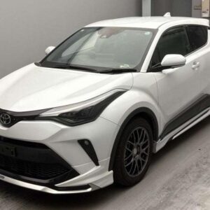 2022 Toyota C-Hr pearl gasoline used car Japan export