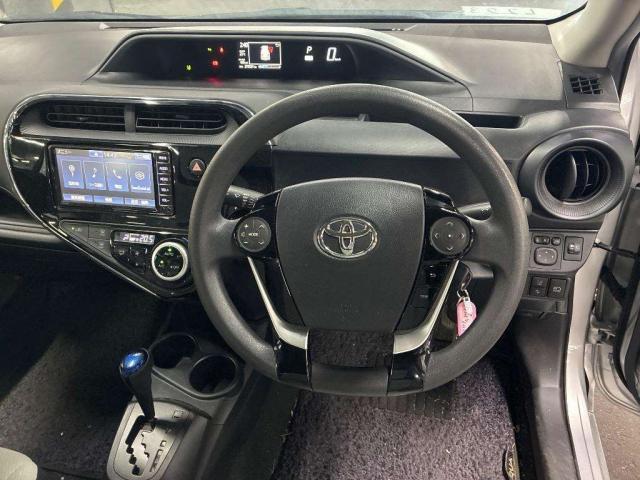 Ref:AUX-24340516 TOYOTA AQUA 2019 3 Ref:AUX-24340516 TOYOTA AQUA 2019 - Image 3