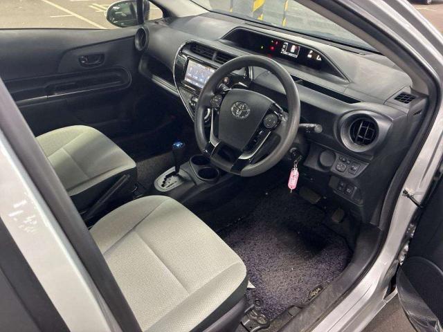 Ref:AUX-24340516 TOYOTA AQUA 2019 4 Ref:AUX-24340516 TOYOTA AQUA 2019 - Image 4