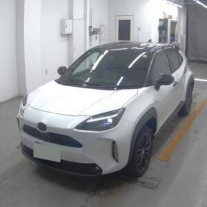 2025 Toyota Yaris Cross pearl gasoline used car Japan export