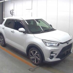 2021 Toyota Raize pearl gasoline used car Japan export