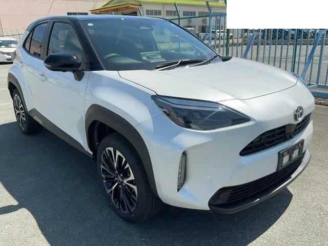 Ref:AUX-24341123 TOYOTA YARIS CROSS 2026 1 2026 Toyota Yaris Cross white gasoline used car Japan export