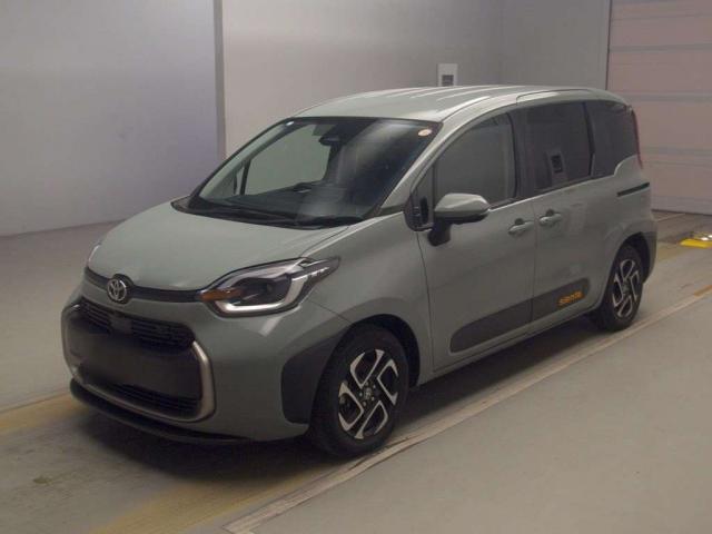 Ref:AUX-24341186 TOYOTA SIENTA 2023 1 2023 Toyota Sienta green gasoline used car Japan export