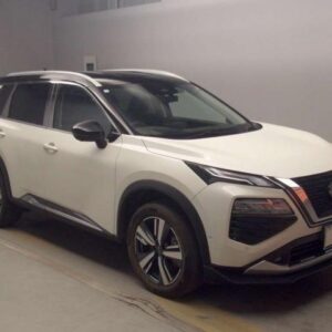2023 Nissan X-Trail pearl gasoline used car Japan export