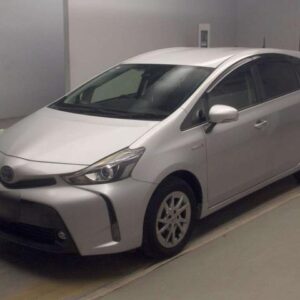 2019 Toyota Prius Alpha silver gasoline used car Japan export