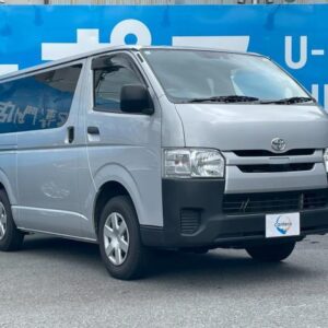 2018 Toyota Hiace Van silver diesel used car Japan export