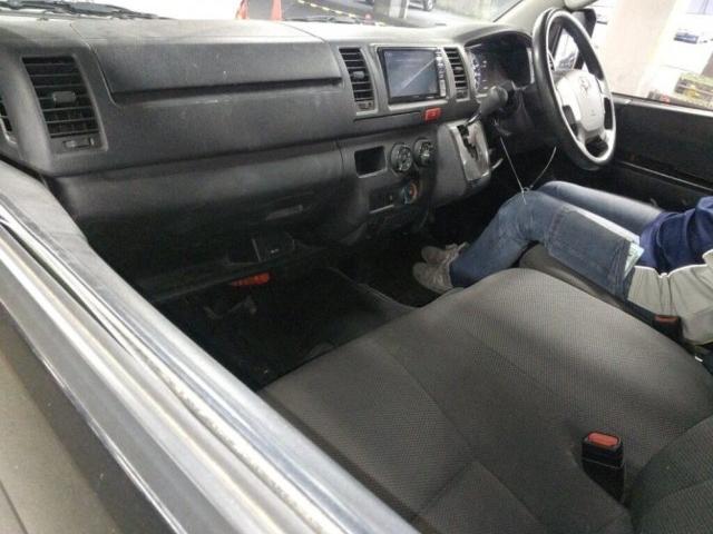 Ref:AUX-24345855 TOYOTA HIACE VAN 2020 4 Ref:AUX-24345855 TOYOTA HIACE VAN 2020 - Image 4