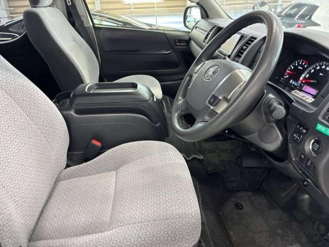Ref:AUX-24345884 TOYOTA HIACE COMMUTER 2019 4 Ref:AUX-24345884 TOYOTA HIACE COMMUTER 2019 - Image 4
