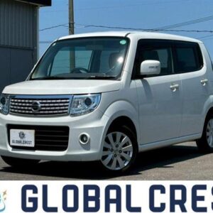 2013 Nissan Moco pearl gasoline used car Japan export