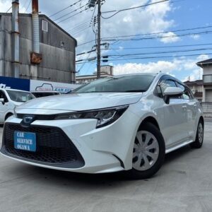 2021 Toyota Corolla Touring white hybrid used car Japan export