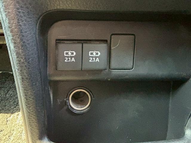 Ref:AUX-24359863 TOYOTA NOAH 2019 17 Ref:AUX-24359863 TOYOTA NOAH 2019 - Image 17