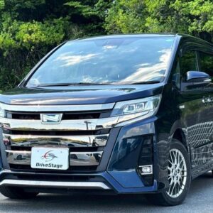 2019 Toyota Noah black hybrid used car Japan export