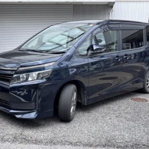 2015 Toyota Voxy black gasoline used car Japan export