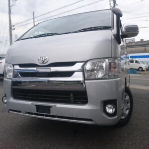 2020 Toyota Hiace Van silver gasoline used car Japan export