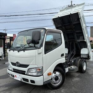 2013 Hino Dutro white diesel used car Japan export