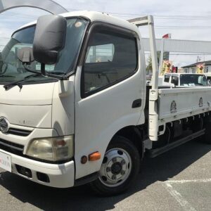 2011 Hino Dutro white diesel used car Japan export