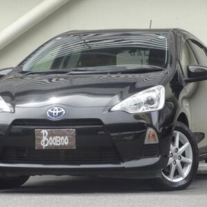 2013 Toyota Aqua black hybrid used car Japan export