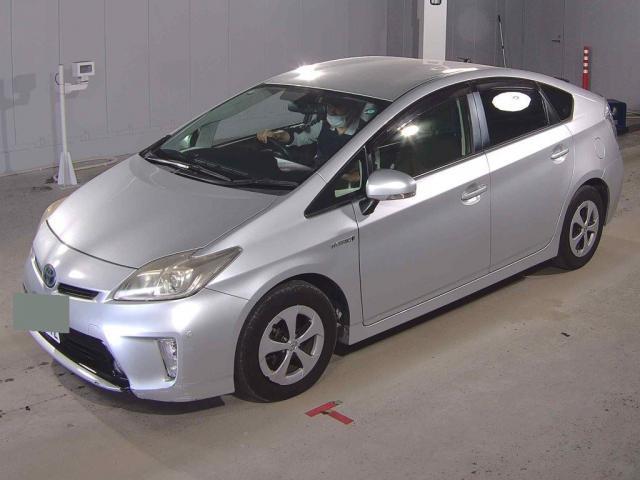 Ref:AUX-24360785 TOYOTA PRIUS 2013 1 2013 Toyota Prius silver gasoline used car Japan export