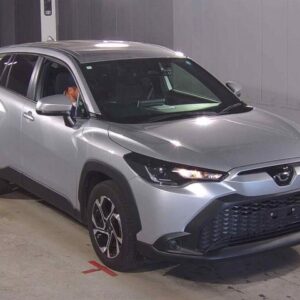 2024 Toyota Corolla Cross silver gasoline used car Japan export